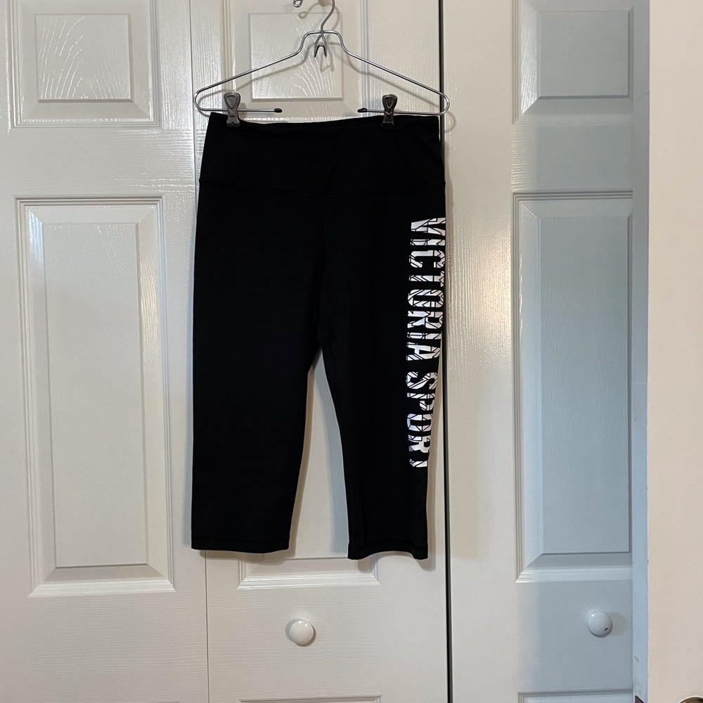 EUC Victoria’s Secret crop leggings